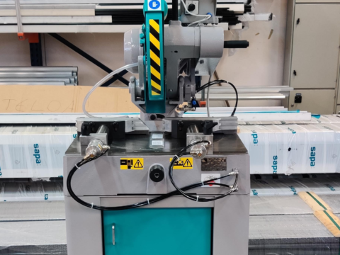 Imet Velox 350 pyörösaha alumiinille.